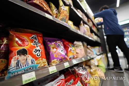 편의점에 진열된 새우깡