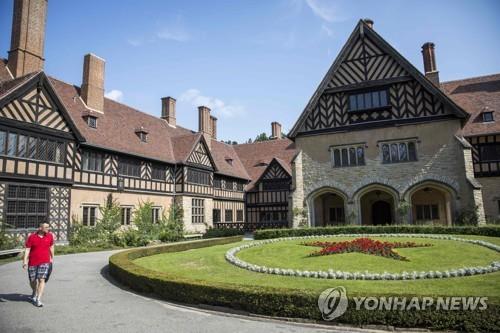 호엔촐레른 가문이 소유했던 세실리안호프 궁전의 모습.