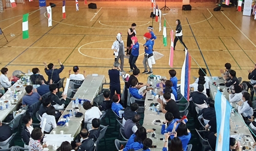 '태풍 강타' 강화도서 인천 기초의원들 장기자랑