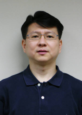백남균 교수