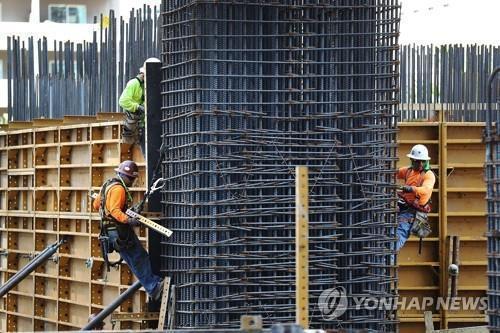 美 지난주 실업수당 21만2천건…6천건↓ - 1