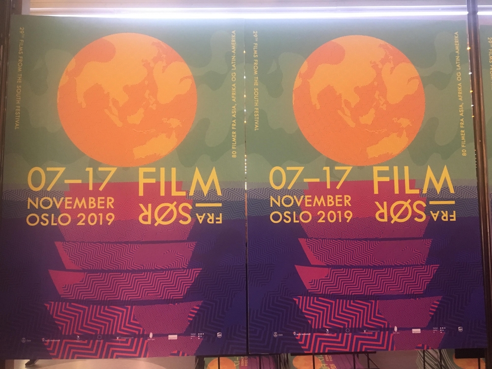 (오슬로=연합뉴스) 김정은 특파원 = 7일(현지시간) 노르웨이 대표 영화제 '필름 프롬 더 사우스 페스티벌'이 개막한 오슬로 시내 영화관 '클린겐버그 키노'에 영화제 포스터가 붙어있다. kje@yna.co.kr