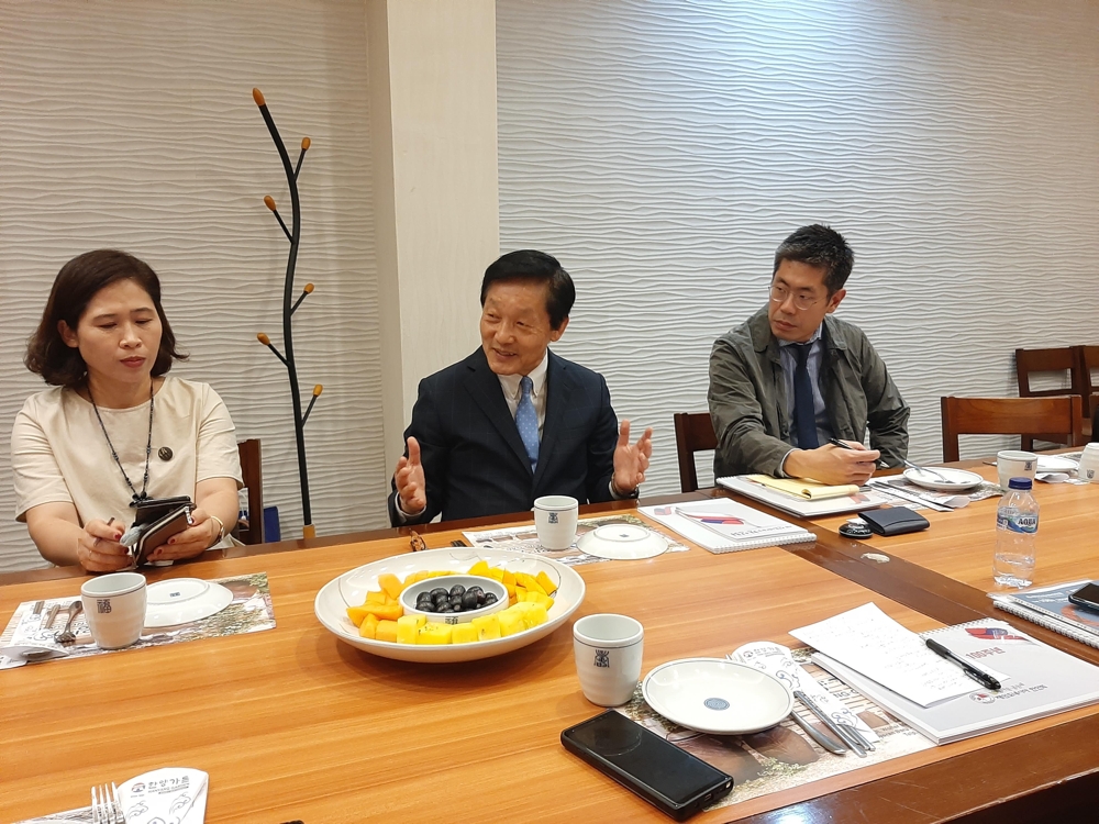 동포재단 이사장, 인니 방문…"한인 이주 100주년 사업 중요"