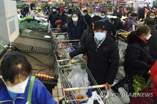 8일 중국 저장성 항저우의 한 슈퍼마켓