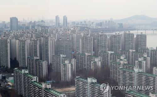 서울 아파트 전세가율이 7년 만에 최저를 기록했다. 사진은 송파구 일대 아파트 단지 모습 [연합뉴스 자료사진]