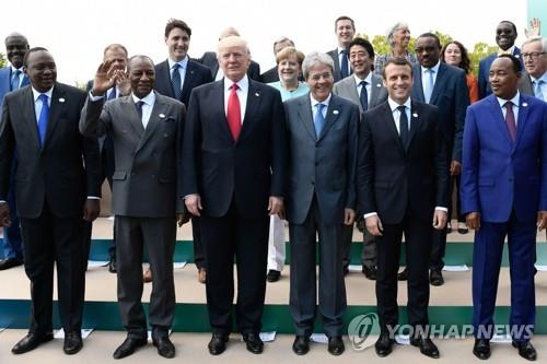 2017년 5월 이탈리아 G7 정상회의 때 모습 [AFP=연합뉴스 자료사진]