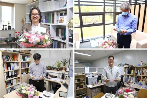 UST, 교수들에게 스승의 날 편지와 꽃다발 배달