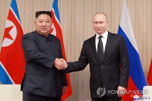 지난해 블라디스보스토크에서 만난 북·러 정상