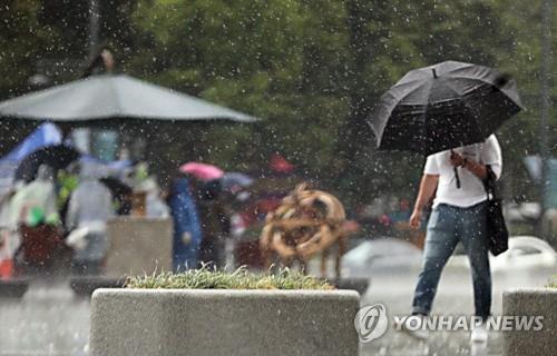 여름철 우산은 필수