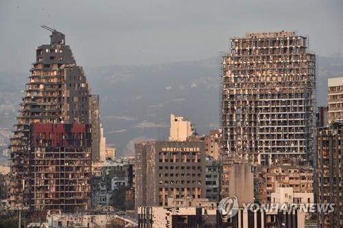 레바논 베이루트 폭발로 훼손된 건물들