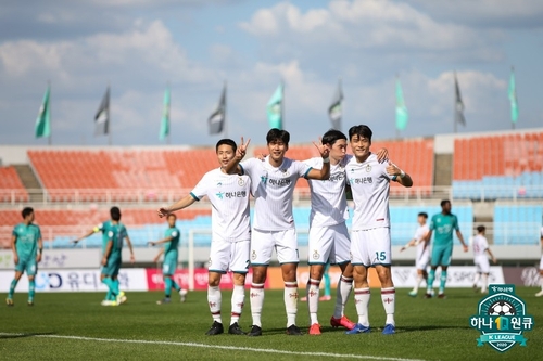 박인혁(왼쪽 두 번째) 득점 후 기뻐하는 대전 선수들