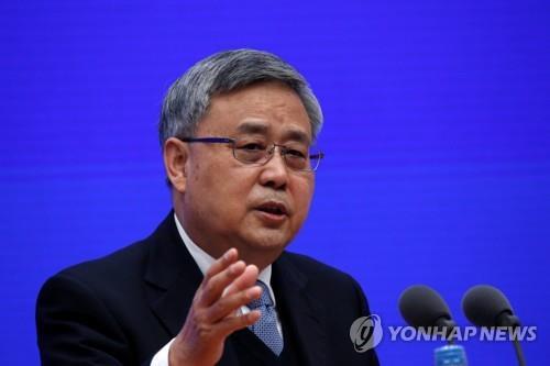 기자회견 하는 궈수칭 주석