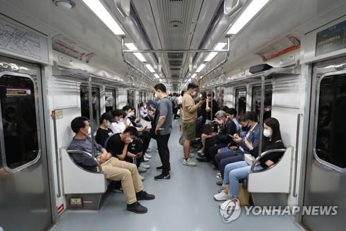 서울 지하철 객차(기사와 직접 관련 없음)