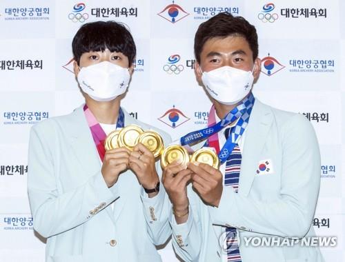 금메달 '3관왕'과 '2관왕' 안산·김제덕 선수