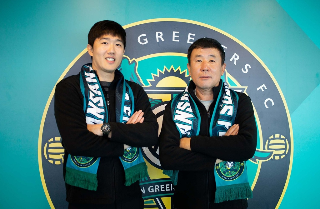 김정우(왼쪽), 임종헌 안산 코치