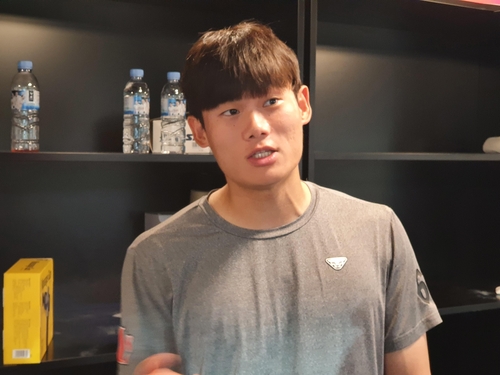인터뷰하는 SSG 장지훈