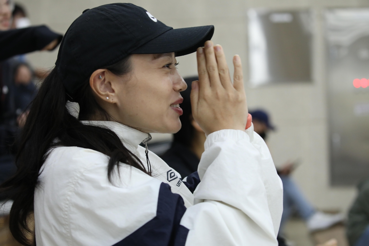 후배를 응원하는 '따뜻한 선배' 김예지