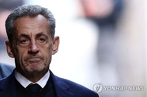 수감된 니콜라 사르코지 전 대통령