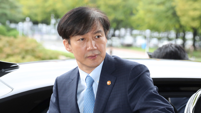 조국, 내일 故김홍영 검사 묘소 참배…"조직문화 개혁"