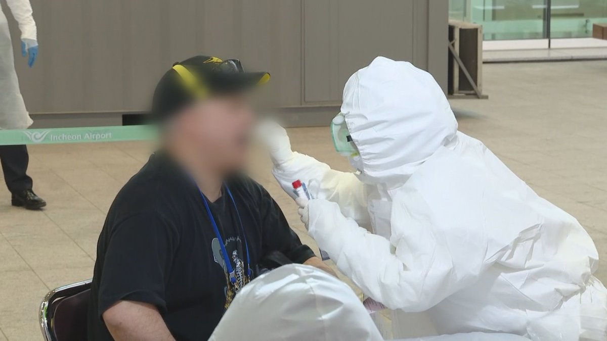 국내 세자릿수 추가 확진…해외 유입사례 증가