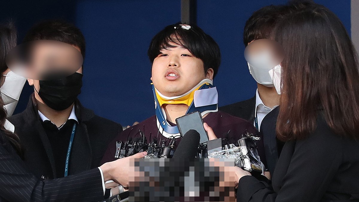 검찰, 조주빈 두번째 소환…공범·추가 혐의 수사