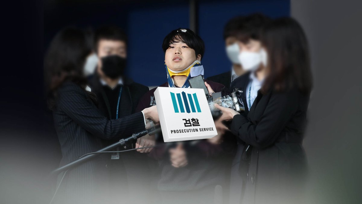 조주빈 무기징역 구형…검찰 "피해자들 엄벌 호소"