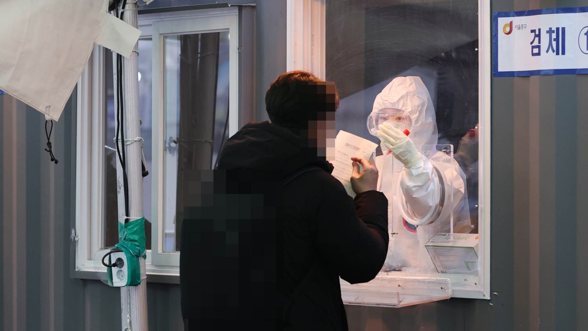 500명대 신규확진 예상…모레 거리두기 조정안 발표