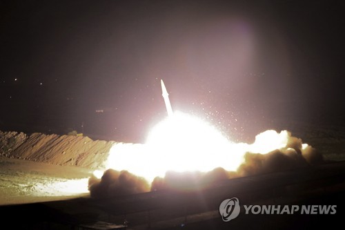 시리아 IS 공격에 이란도 개입…락까에 미사일 공격