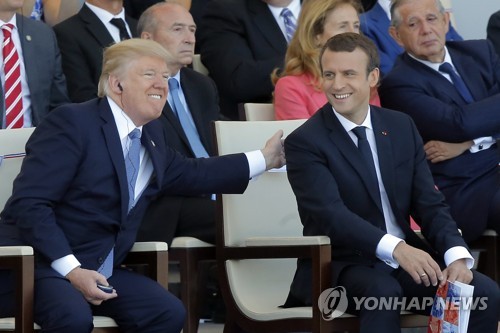 트럼프·마크롱, 프랑스 대혁명 기념일 열병식 참석