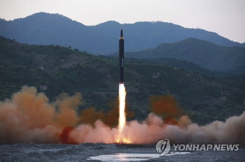 북한의 '화성-12형' 시험발사 장면[조선중앙통신/AP=연합뉴스]