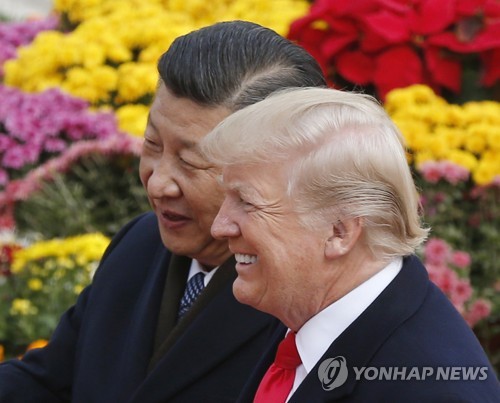 도널드 트럼프 미국 대통령(오른쪽)과 시진핑 중국 국가주석 [AP=연합뉴스]