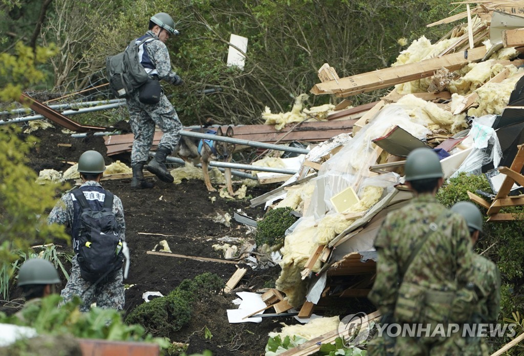 일본 구조·복구작업에 동원된 자위대원
