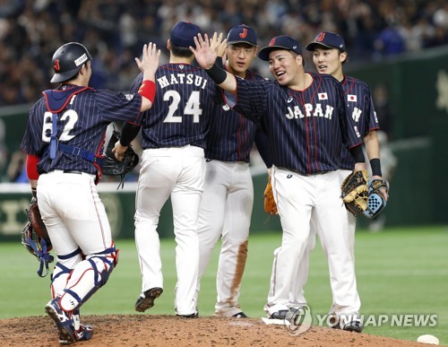 일본 야구대표팀, MLB 올스타에 2연승
