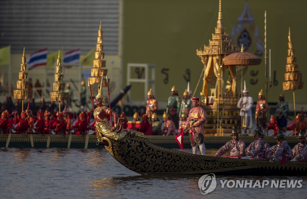 APTOPIX Thailand Royal Barge Procession