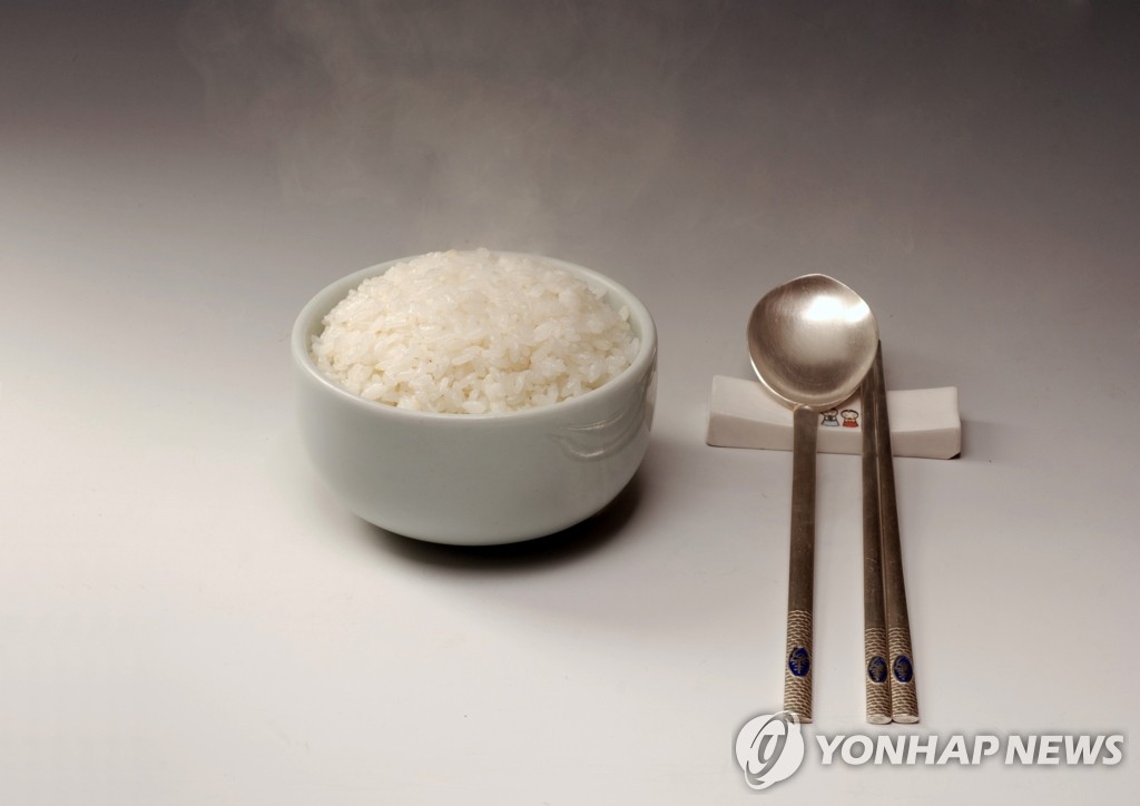 작년 1인당 쌀 소비량 사상 최저…1970년 절반도 안돼 - 1