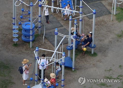 저출산 사회 일본의 공원 풍경