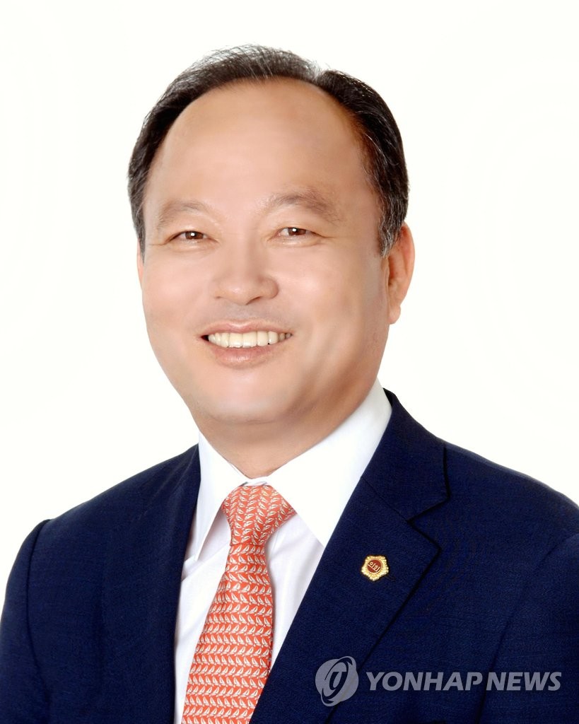 윤시철 울산시의회 의장