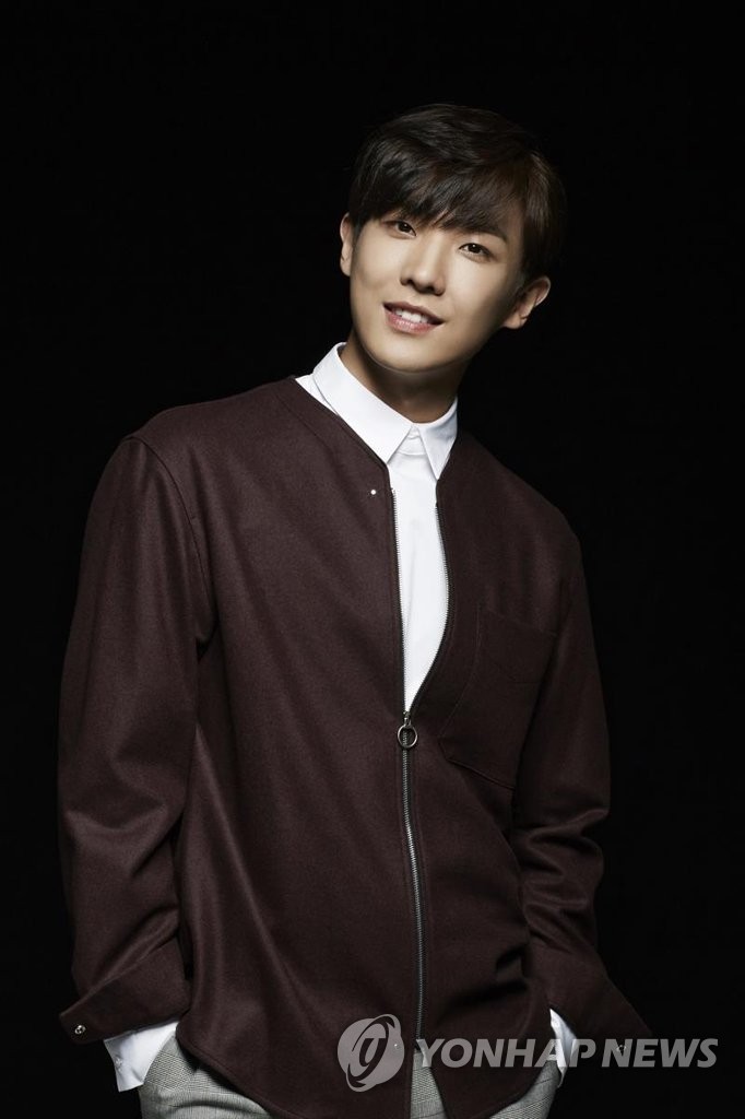 배우 이준