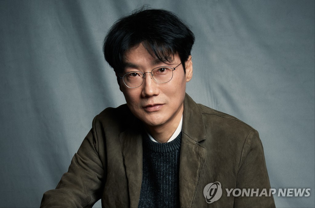 La imagen, sin fechar, proporcionada por Netflix, muestra a Hwang Dong-hyuk, quien dirigió y escribió la serie "Squid Game" (El juego del calamar). (Prohibida su reventa y archivo)