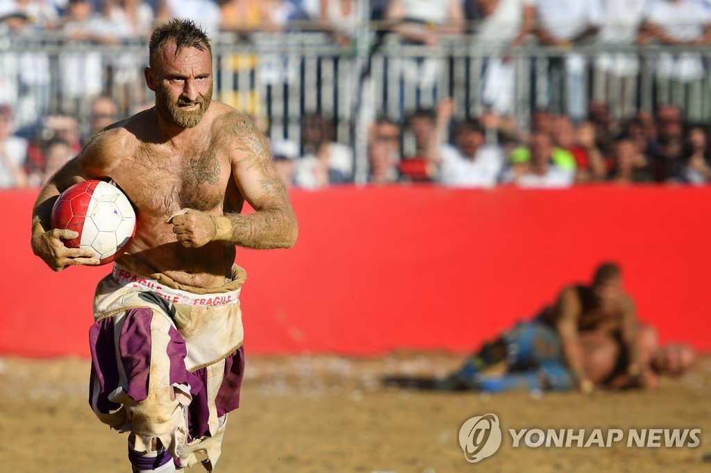 ITALY-FLORENCE-CALCIO-STORICO