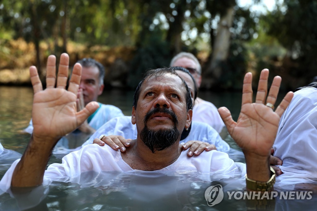 ISRAEL-RELIGION-CHRISTIANITY-BAPTISM
