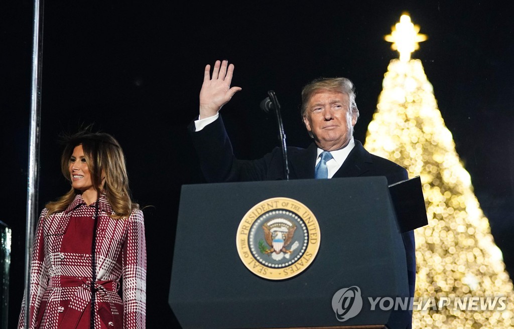 US-POLITICS-TRUMP-CHRISTMAS-TREE-religion