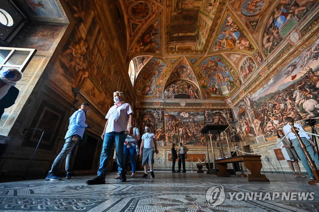 VATICAN-HEALTH-VIRUS-MUSEMS-CULTURE-HERITAGE-TOURISM