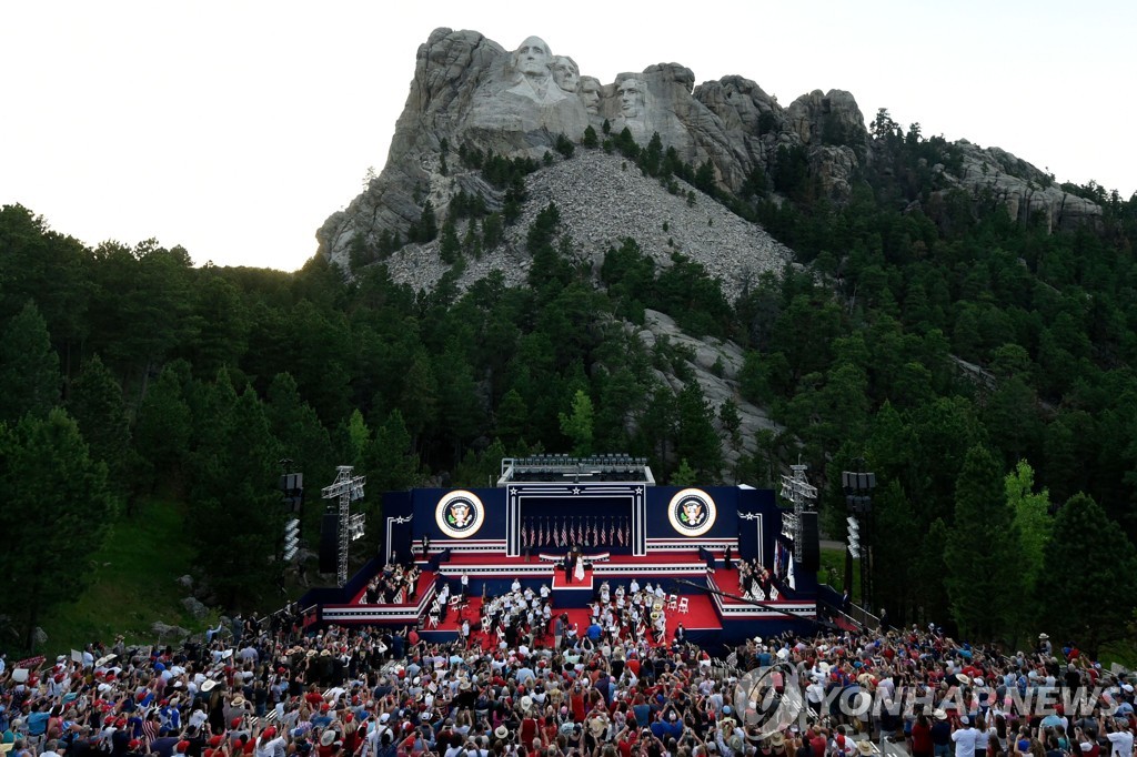 US-POLITICS-HOLIDAY-TRUMP