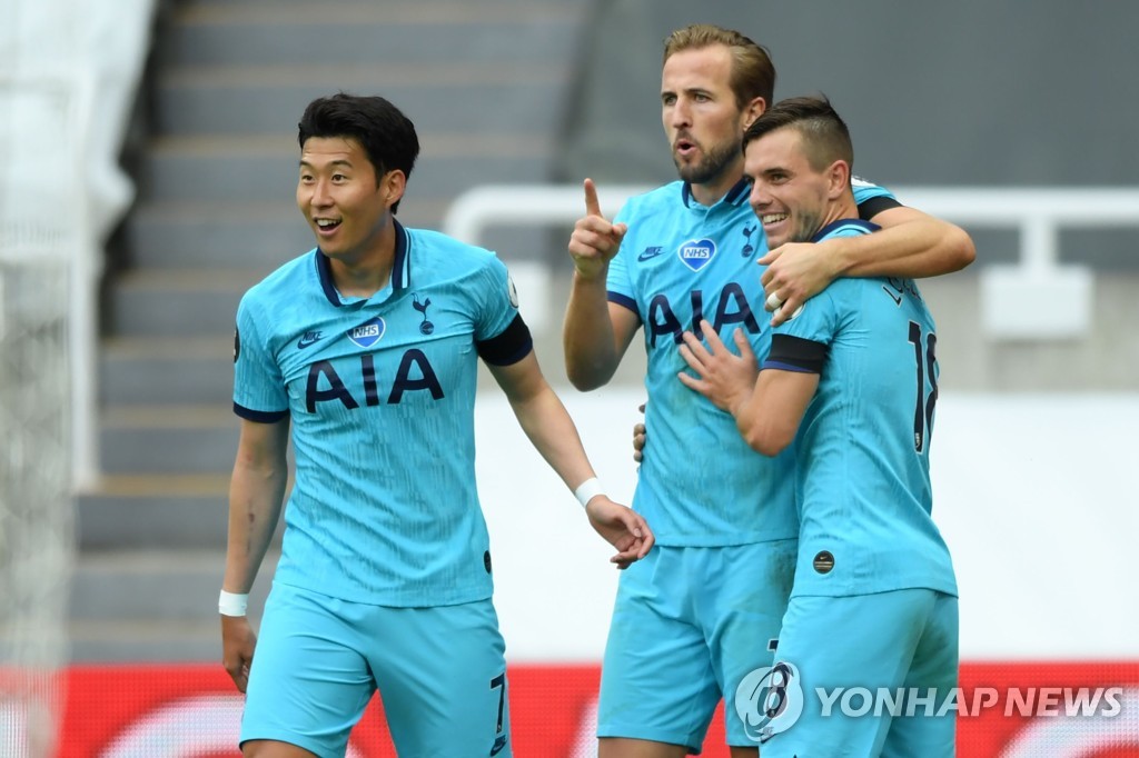 FBL-ENG-PR-NEWCASTLE-TOTTENHAM