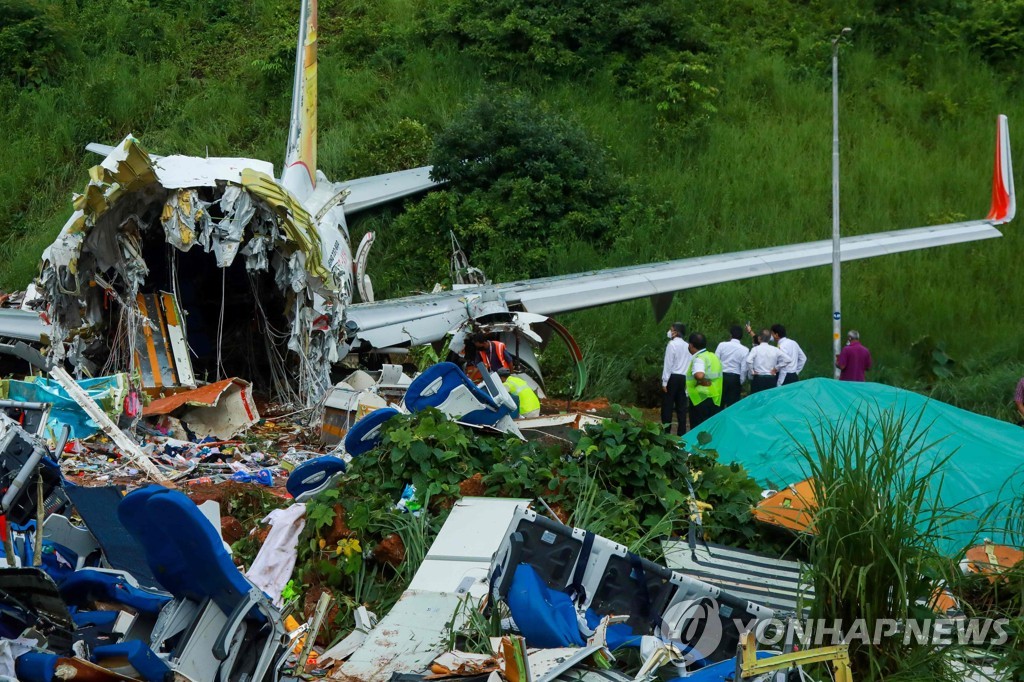 INDIA-AVIATION-ACCIDENT-PLANE