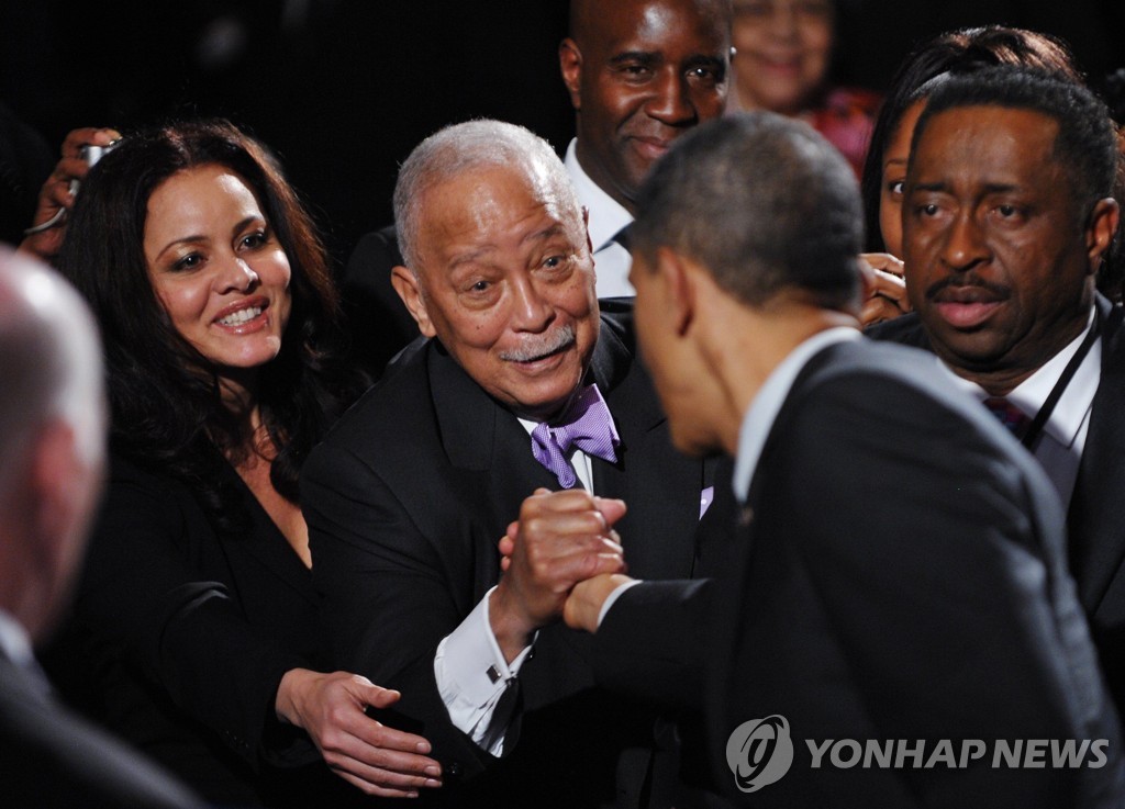 FILES-US-POLITICS-DINKINS
