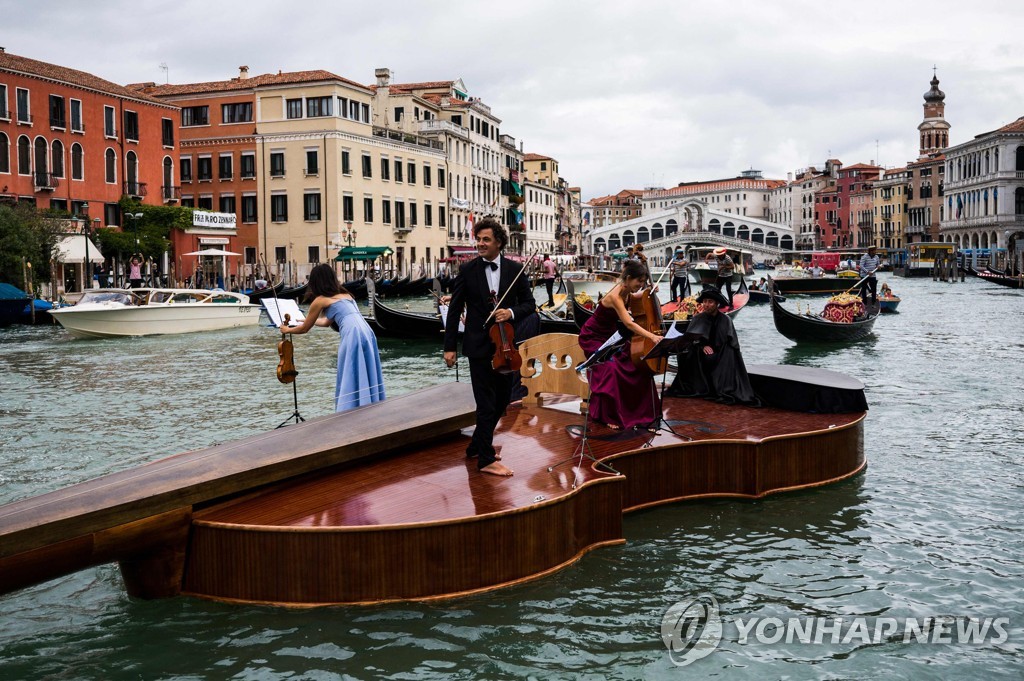 ITALY-CULTURE-SCULPTURE-MUSIC-VENICE