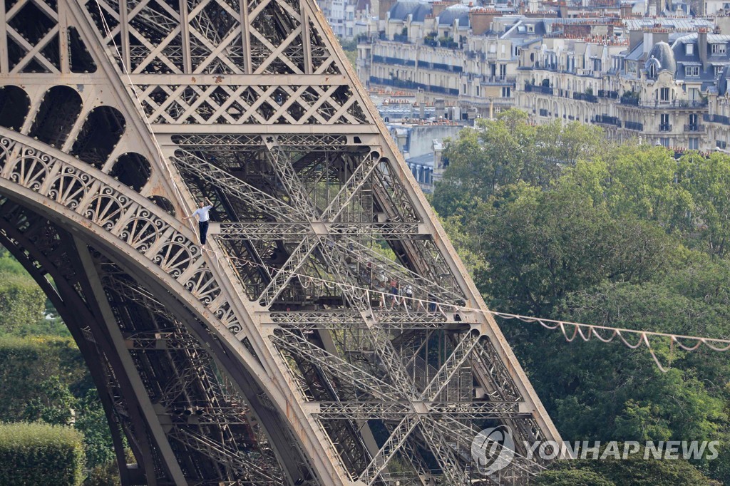 FRANCE-CULTURE-HERITAGE-HIGHLINE
