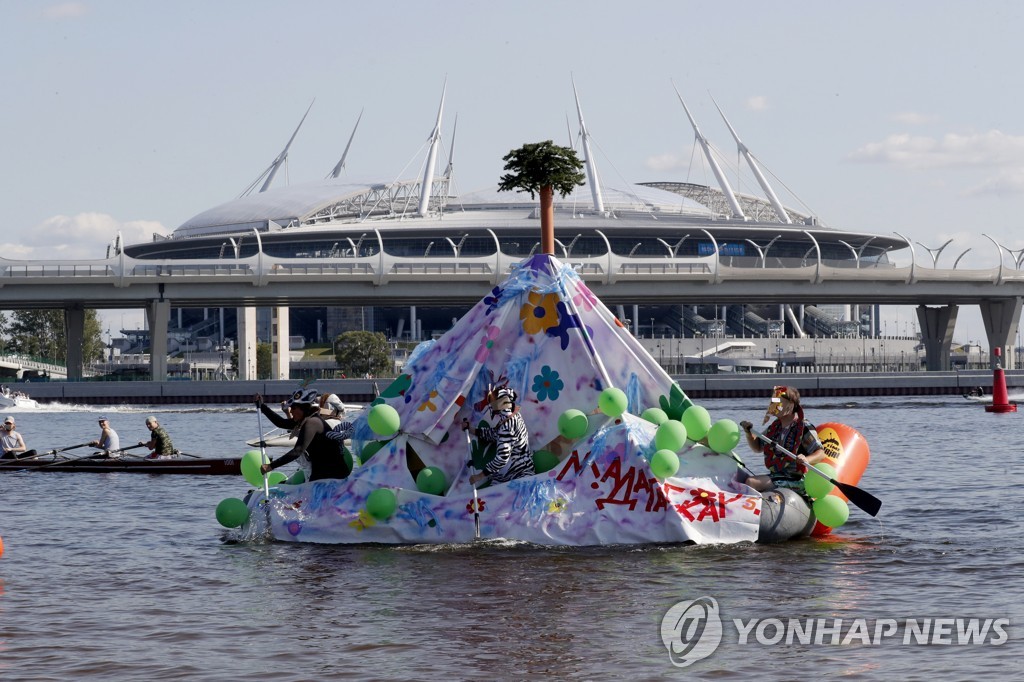 RUSSIA HOMEMADE FLOTING CRAFTS